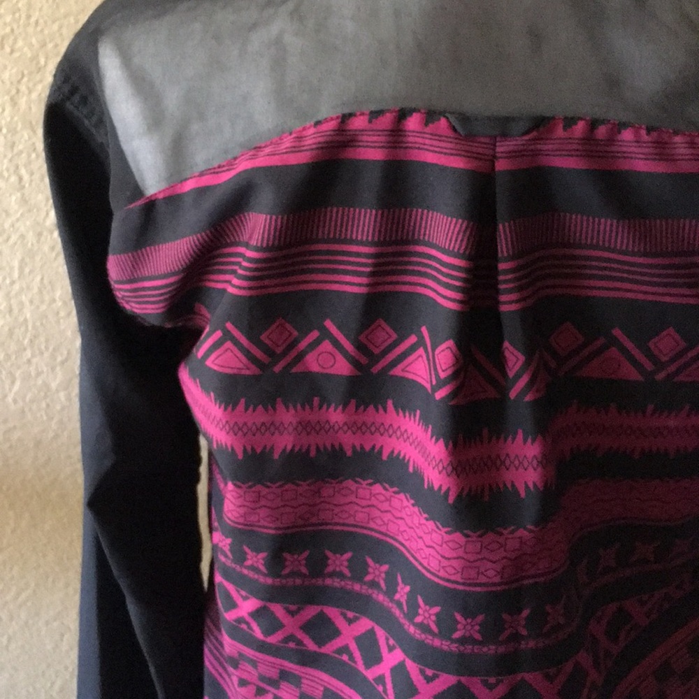 Hurley Top - Picture 7 of 7